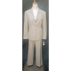 Leslie Pants Suit